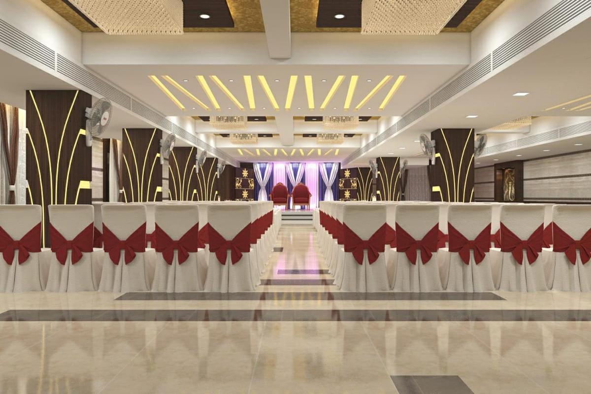 Hotel Yuvraj Grand ジャバルプル エクステリア 写真